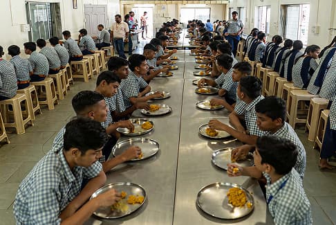 Students dining